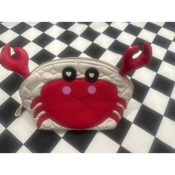Betsy Johnson Clutch cosmetic bag crab Kitsch travel read - Picture 1 of 5